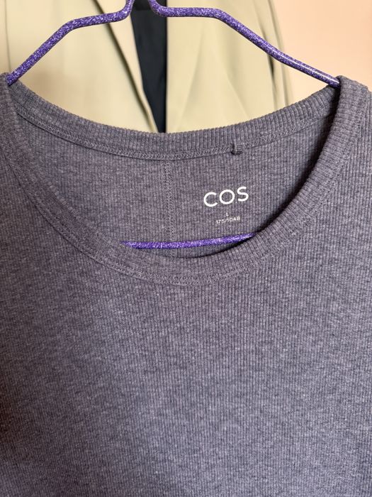 Довга сукня COS в рубчик