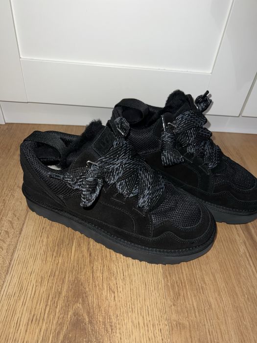 UGG Lowmel black