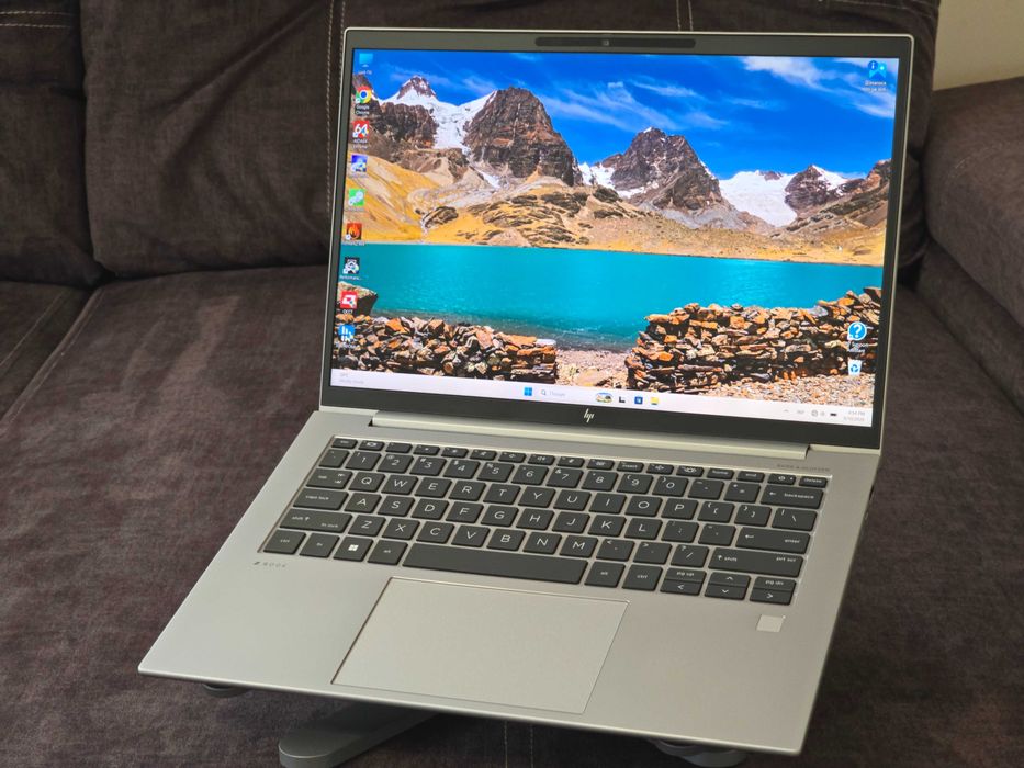 HP ZBook Firefly 14 G10 A (14" FHD+ IPS 100% sRGB/ R7-7840HS/ 32 DDR5/ 512 SSD)