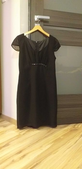 Czarna prosta sukienka