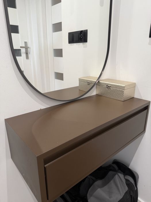 Czekoladowa konsola/ szafka z szuflada wiszaca