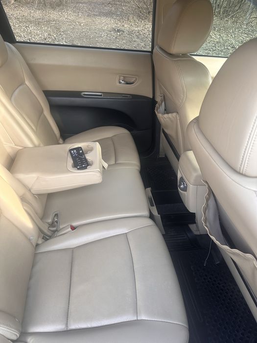 Субару Трібека 2008 року