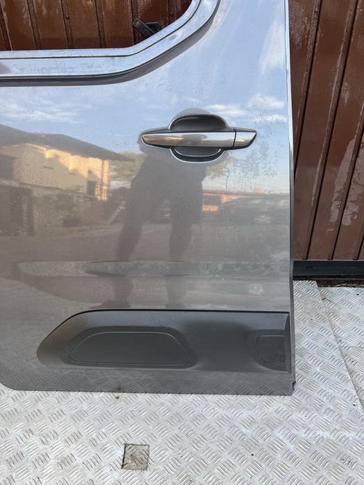 Drzwi przesuwne prawe Citroen Berlingo IV Rifter Combo Proace Partner 18r-