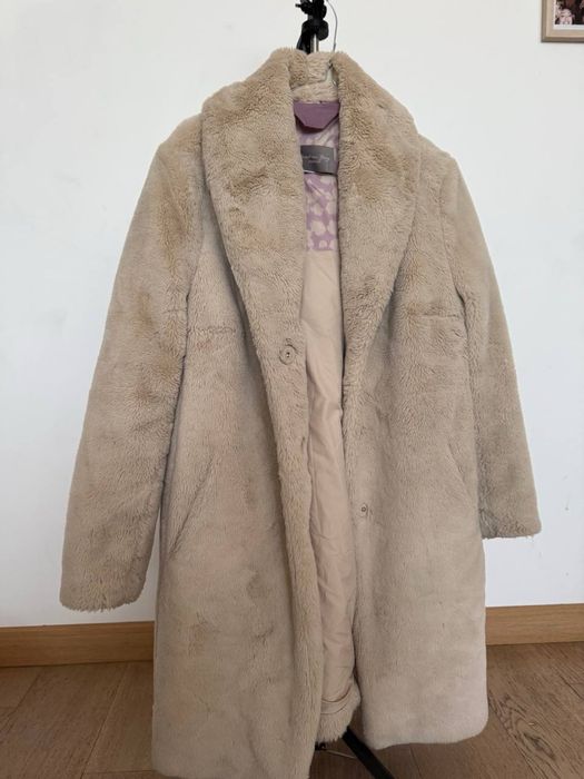 Шуба світла ( штучне хутро) довга Christian Berg