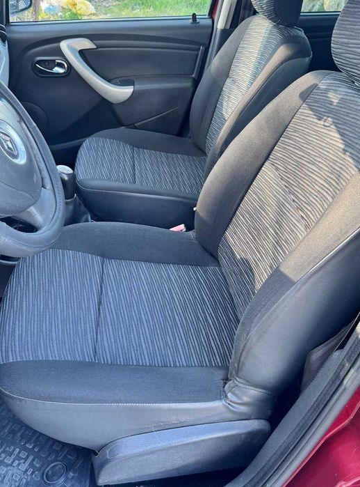 Renault Sandero 2011