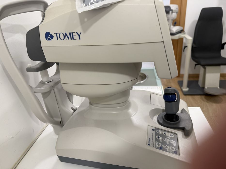 Autorefretometro tomey rc5000