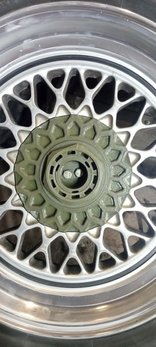 Центральные крышки дисков BBS, BMW TRX 415 Oldtimer E12 E24 E28 E34