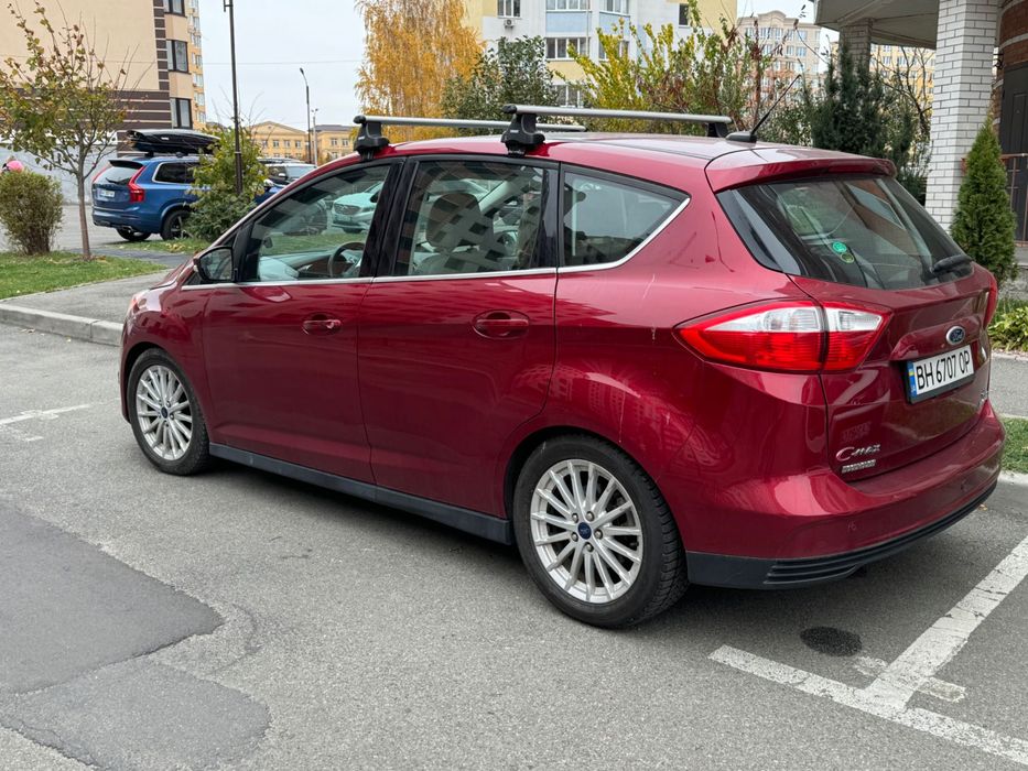 Поперечины FORD Kuga Focus Mondeo FUSION Thule рейлінги