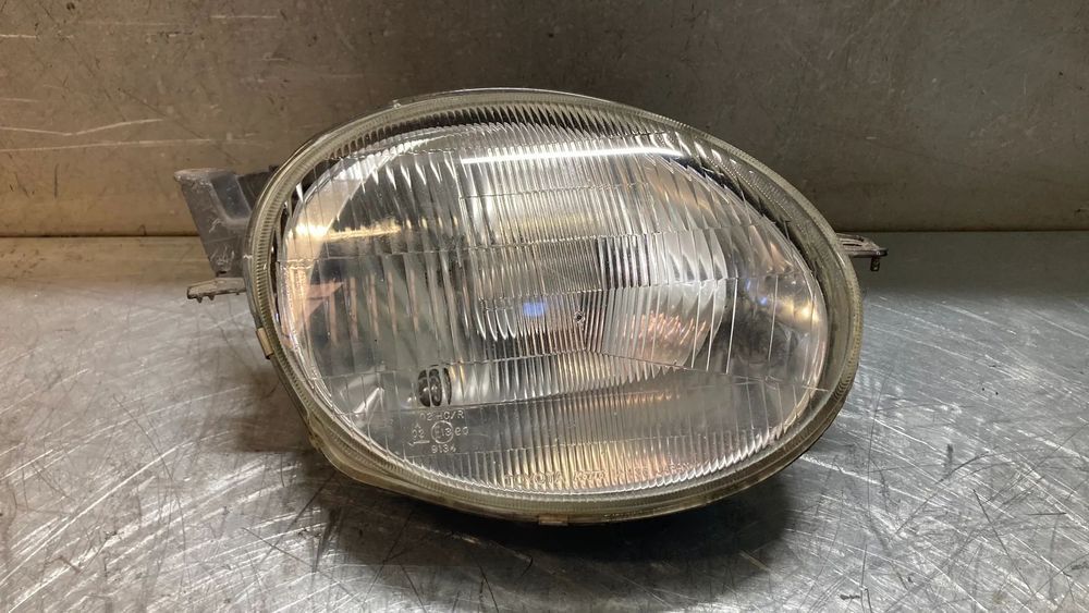 ÓTICA / FAROL TOYOTA COROLLA E11 E110 - ESQUERDO / DIREITO