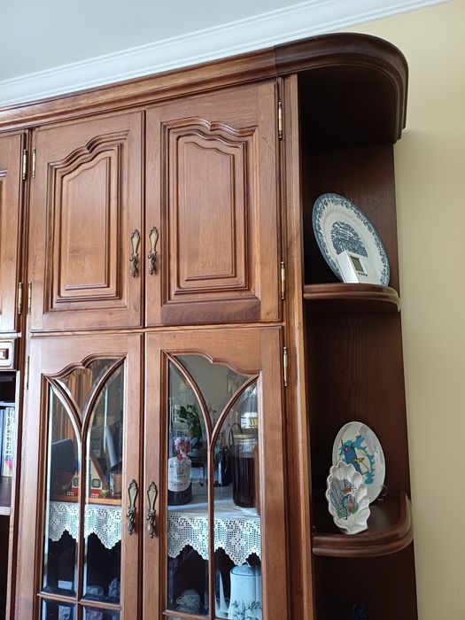 Mobiliário antigo rústico