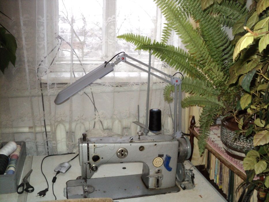 Швейная машина 1022.