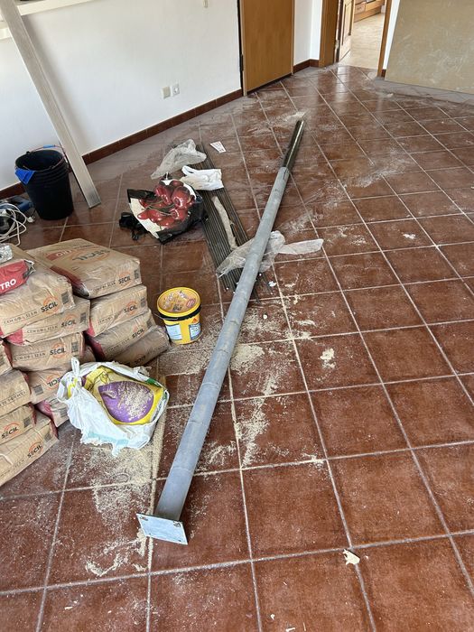 Escada em Caracol em Ferro — 1,6 m de diâmetro, 3 m de altura