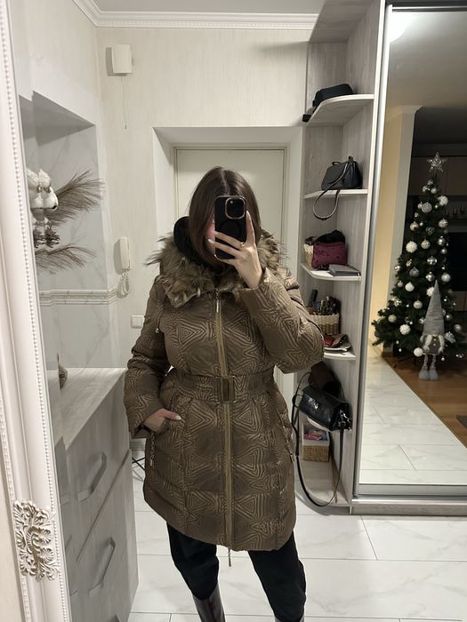 Пуховик з натуральним хутром