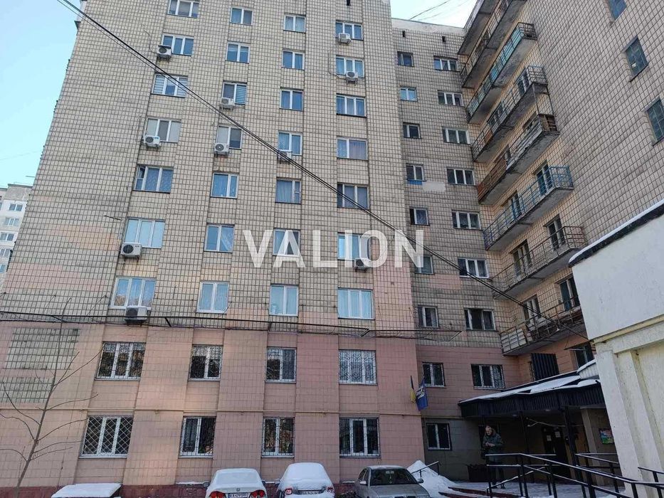 Продаж 2 к.квартири  пр-кт Голосіївський 17б, метро Деміївська