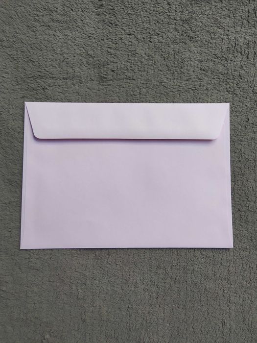 Koperta w kolorze liliowym