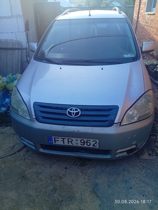 продам TAYOTA AVENSIS 2000$ торг