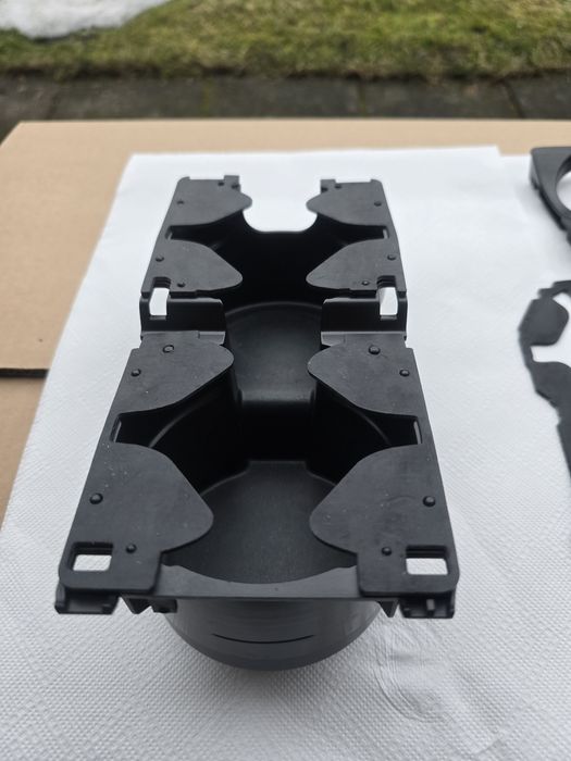 Gumka gumki uszczelki uchwytu na kubki Volvo V50 S40 C30 LIFT