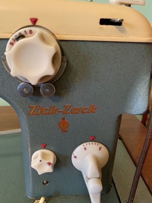 Швейная машинка ГДР ЗИГЗАГ