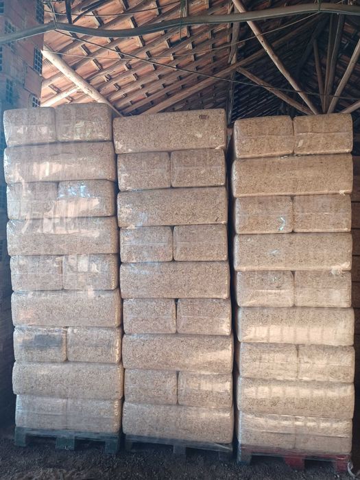 Fardos aparas para camas animais