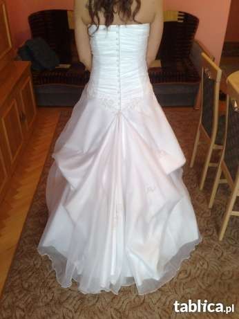Piekna suknia slubna