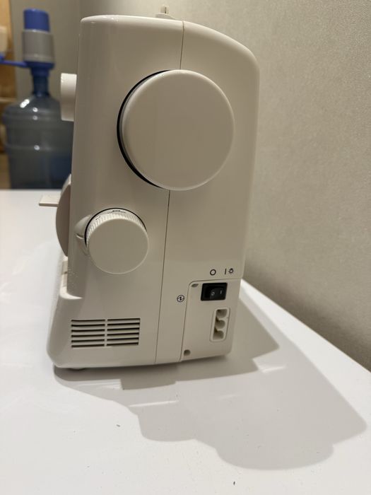 Швейна машинка JUKI HZL 12 Z