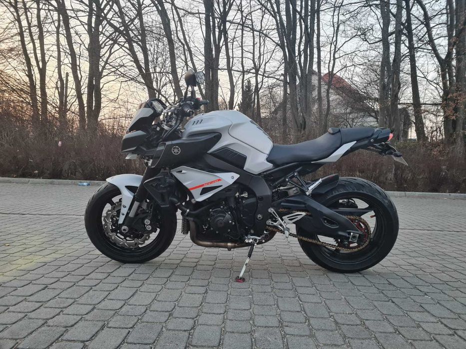 Yamaha mt10 2019r