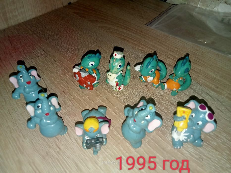Ferrero Киндеры бегемотики, лягушки, слоники, пингвины, гномы из 90-х