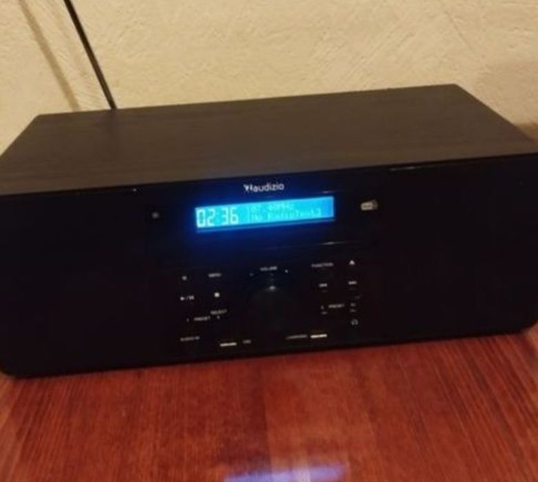 Продам Цифровой радиоприемник .Аudizio Prato Music System CD / DAB+