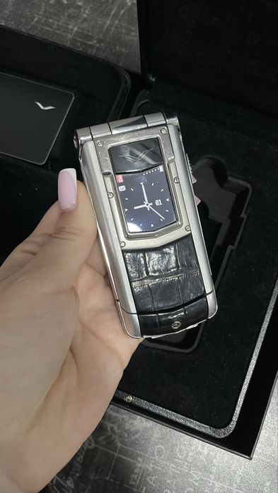 Vertu Constellation Ayxta Steel Aluminium Black Alligator