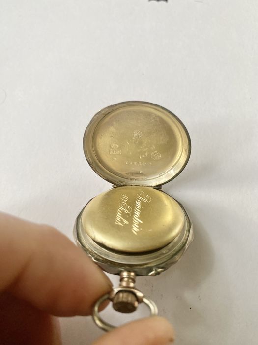 Продам карманные часы серебро , на ходу