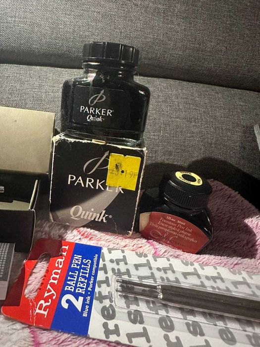 Шариковая ручка Parker + чернила и сменные стержни