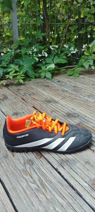 Adidas predator turfy żwirówki buty piłkarskie stan bdb