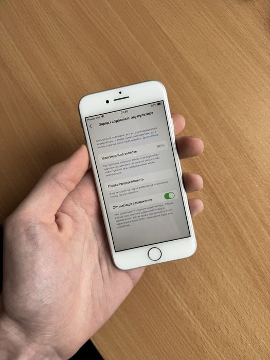 Apple Iphone 8 64 GB White в гарному стані