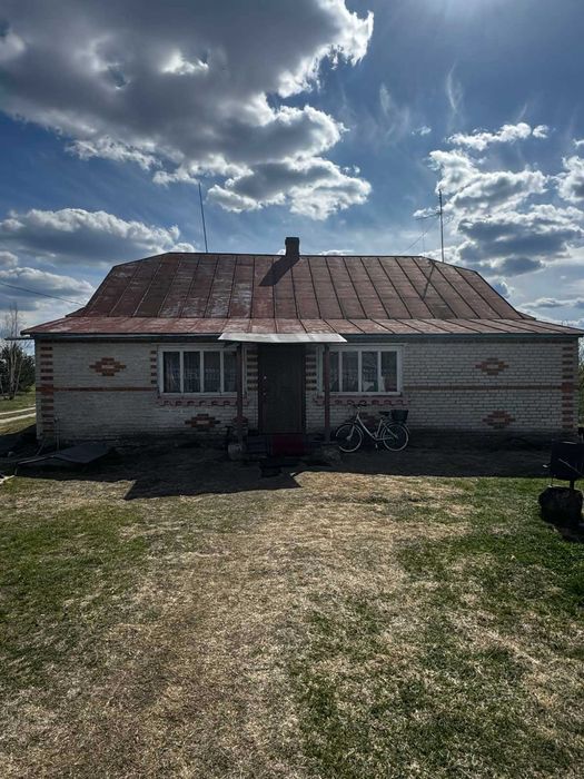 Продам будинок с.Лучичі 130кв