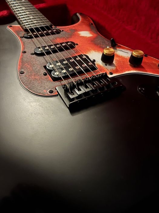 Guitarra Elétrica Stratocaster Custom