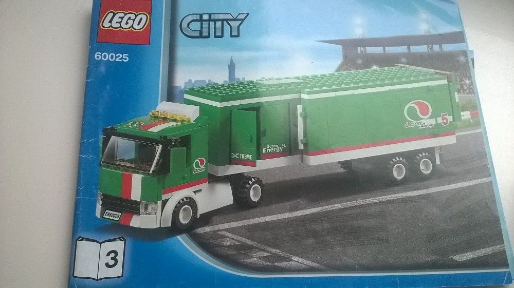 Ciężarówka ekipy wyścigowej