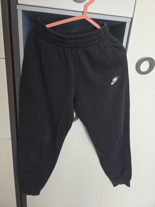 Nike spodnie dresowe 158