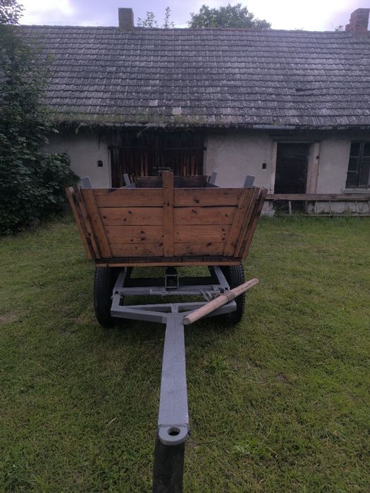 Wóz czterokołowy