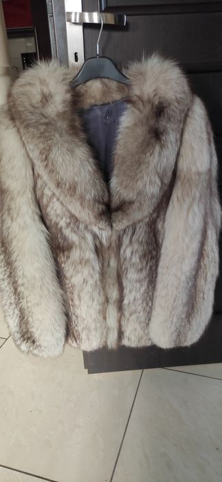 Sprzedam kurtkę z lisów rozmiar 42 -44