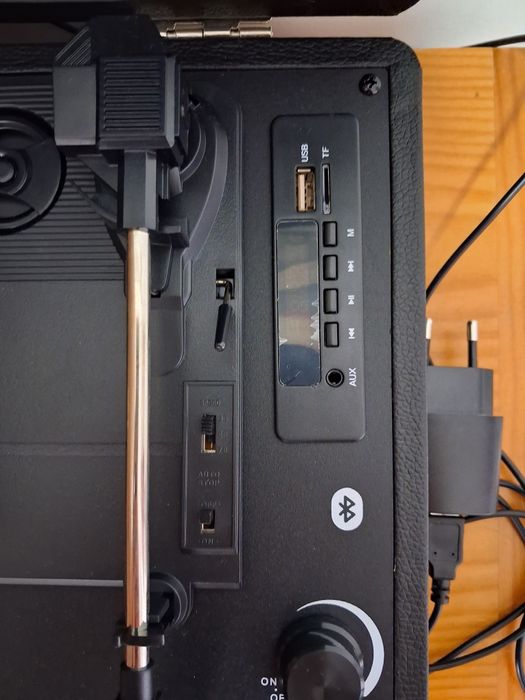 Gira-discos PRIXTON VC400 BT Preto