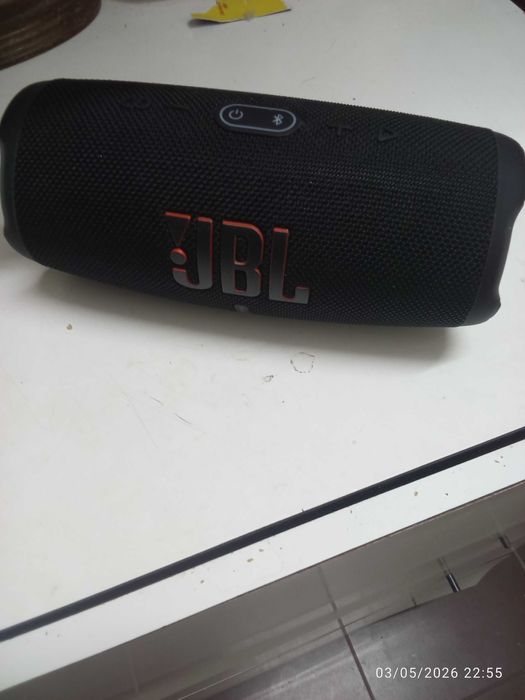 Coluna JBL charge5