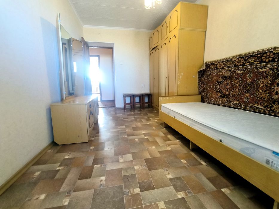 Продається 4 -х кімнатна  квартира  Теплодар ,є відновлення