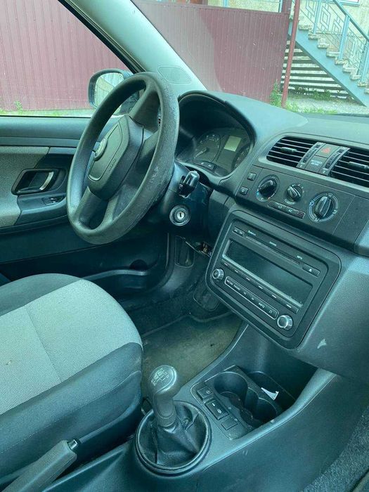 Оренда авто Skoda Fabia 470 грн, газ/бенз Шкода Фабія, таксі, доставка