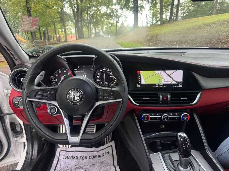 2017 Alfa Romeo Giulia Ti 5400