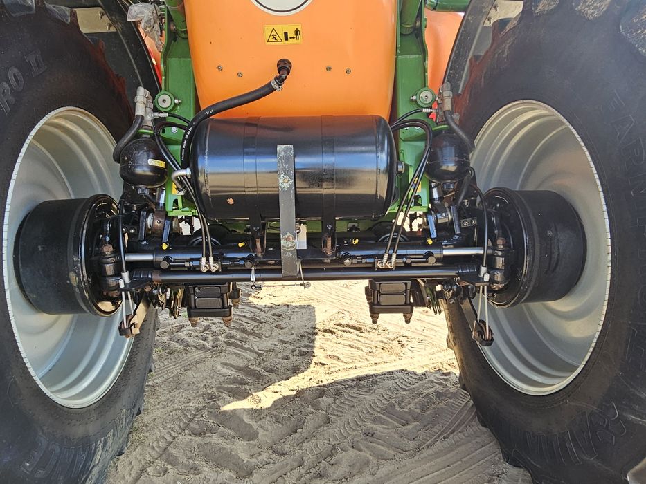 Opryskiwacz ciągany Amazone ux 5200 36m Rok 2014