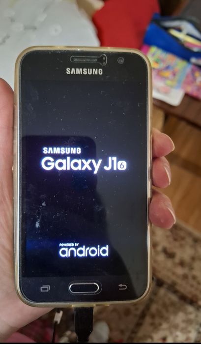 Продам телефон samsung galaxy J1