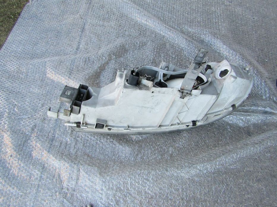 Farol Ford Mondeo ano 1997 (ver descrição)