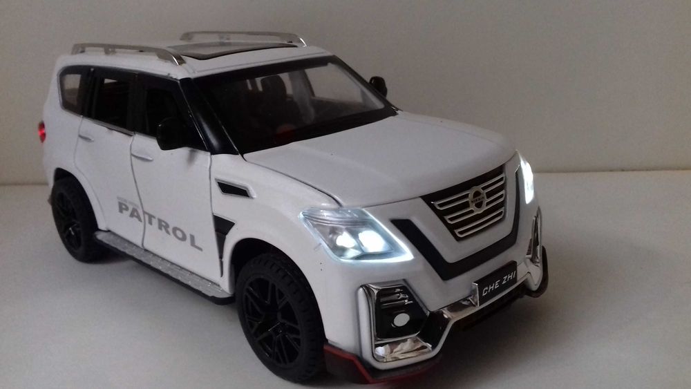 Модель Nissan Patrol 1:24 Автоэксперт Металл свет звук инерция Патрол