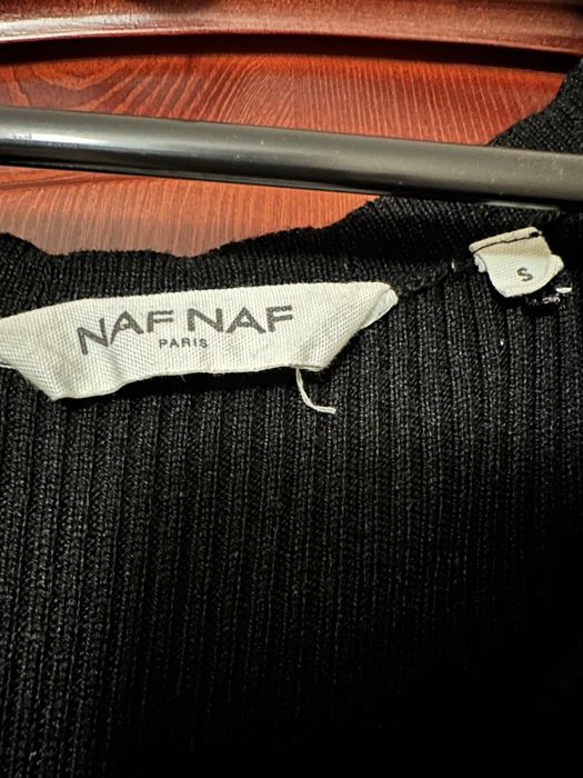 Czarna sukienka Naf Naf