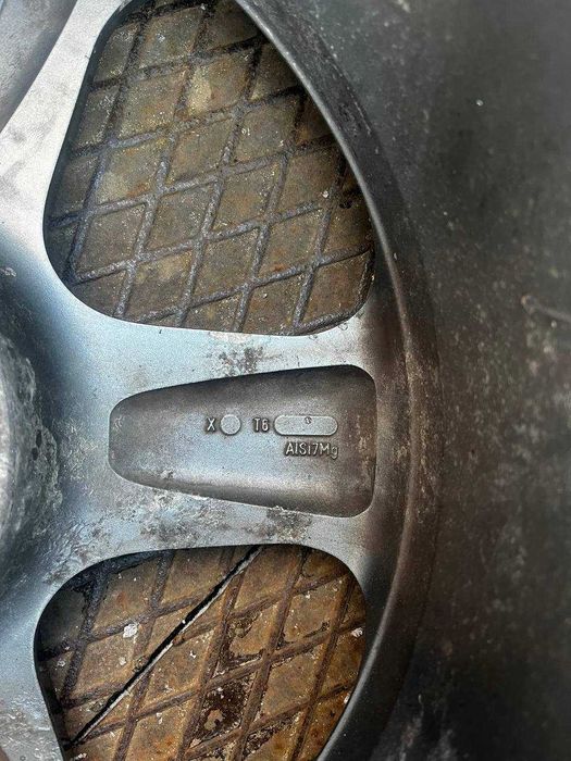 Felgi aluminiowe volkswagen R17 Santa Monica golf iv gti 5x100